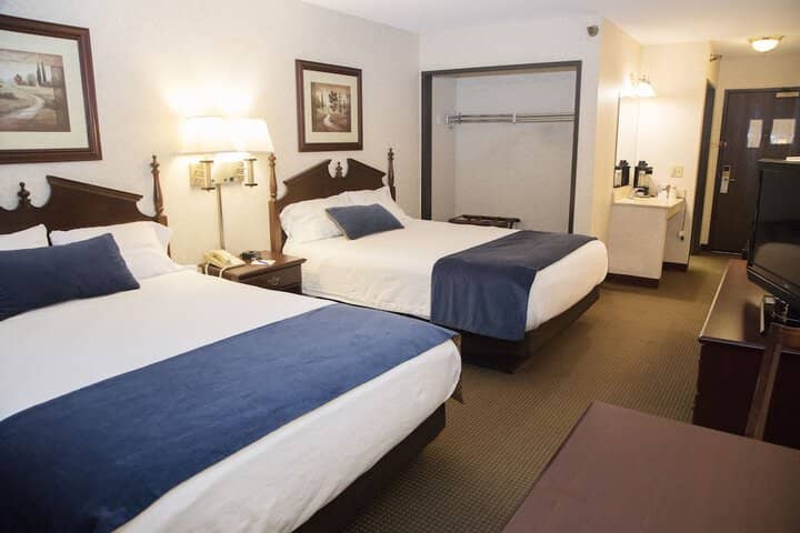 Room 21 of 114