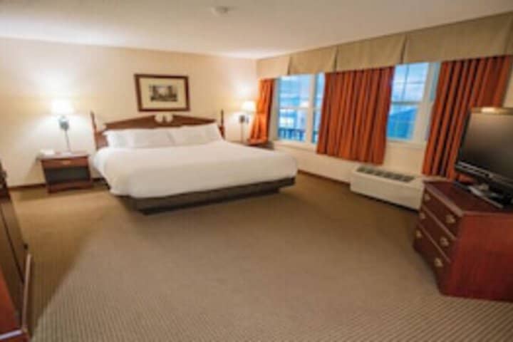 Room 40 of 114