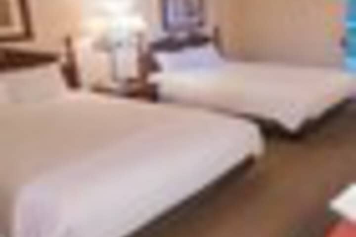 Room 35 of 114